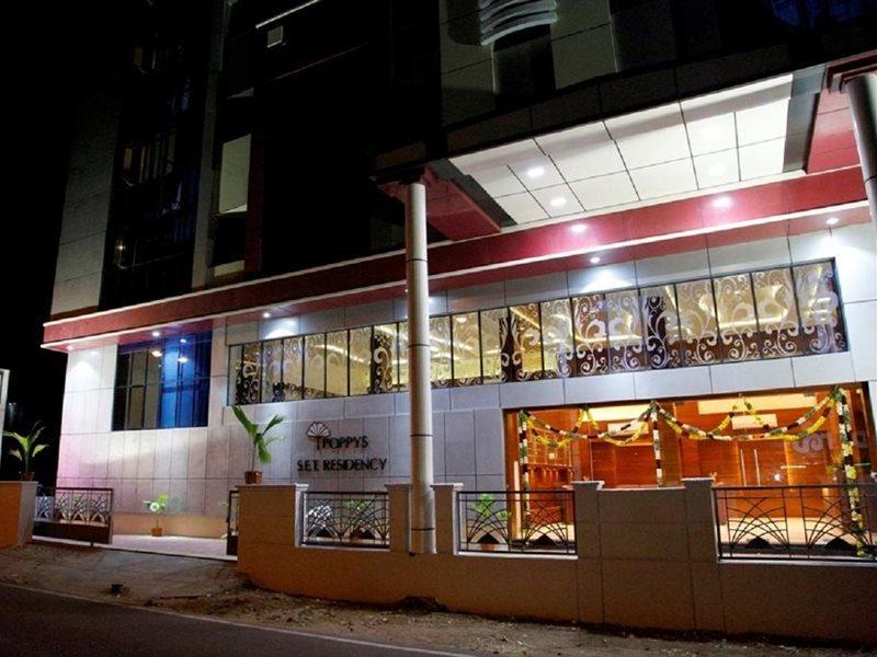 Poppys S.E.T Residency Hotell Kumbakonam Exteriör bild